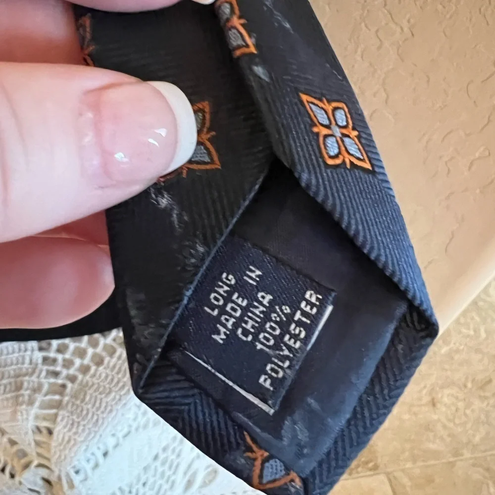 Lands End Blue Diamond Tie